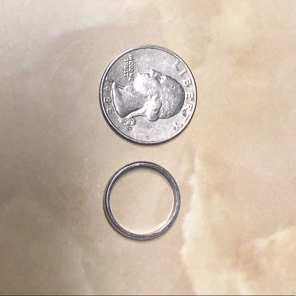 Sterling Silver ring! - Picture 2 of 5